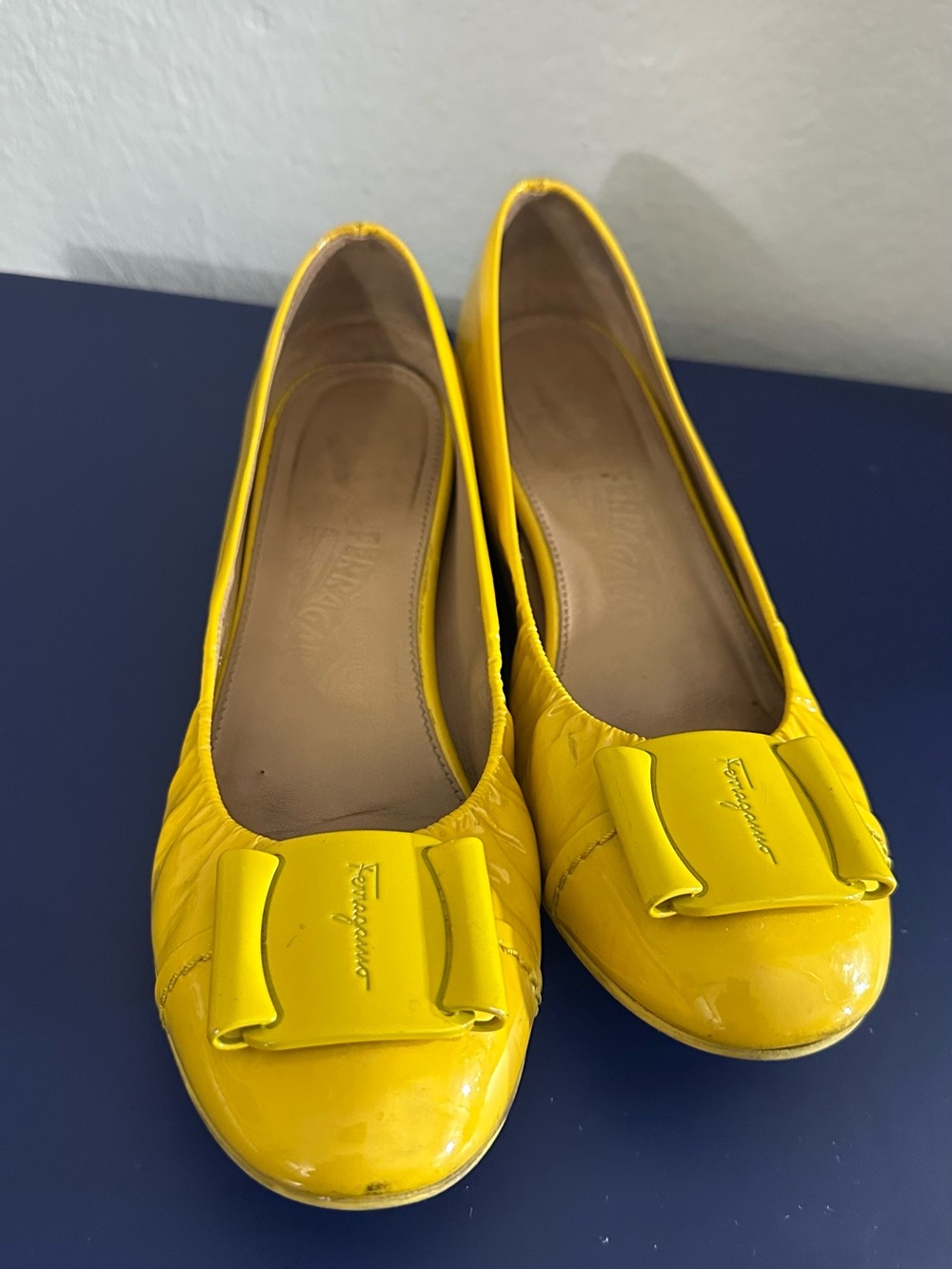 Salvatore Ferragamo Bright Yellow Patent Vara Bow Flats - Picture 7 of 7